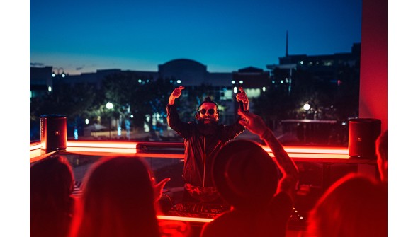 Ηχείο με ενσωματωμένη μπαταρία, έτοιμο για κάθε εφαρμογή!