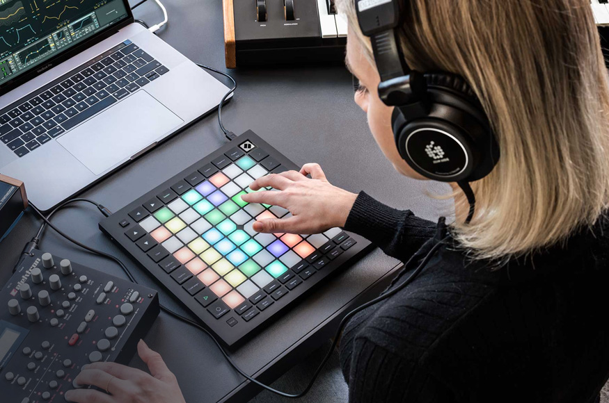 https://eshop.bonstudio.gr/image/cache/catalog/0_Banners/2026/Feb/launchpad-pro-eshop-875x580.jpg