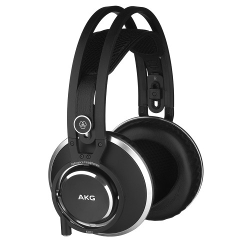AKG MASTER REFERENCE CLOSED-BACK HEADPHONES AKG MASTER REFERENCE CLOSED-BACK HEADPHONES
